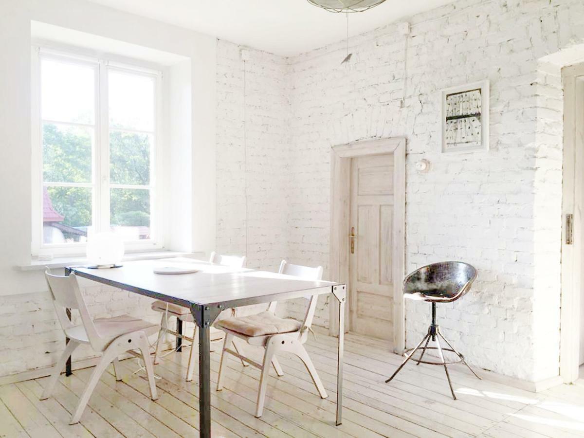 White House - Silesian Loft Apartment Домброва-Гурнича Екстер'єр фото